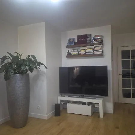 Charming 2-room In 15th Arrondissement Διαμέρισμα *