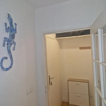Charming 2-room In 15th Arrondissement * Paris